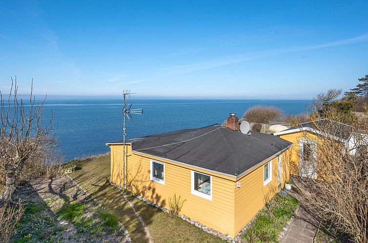 Vakantiehuis "Orwik" - 30m from the sea