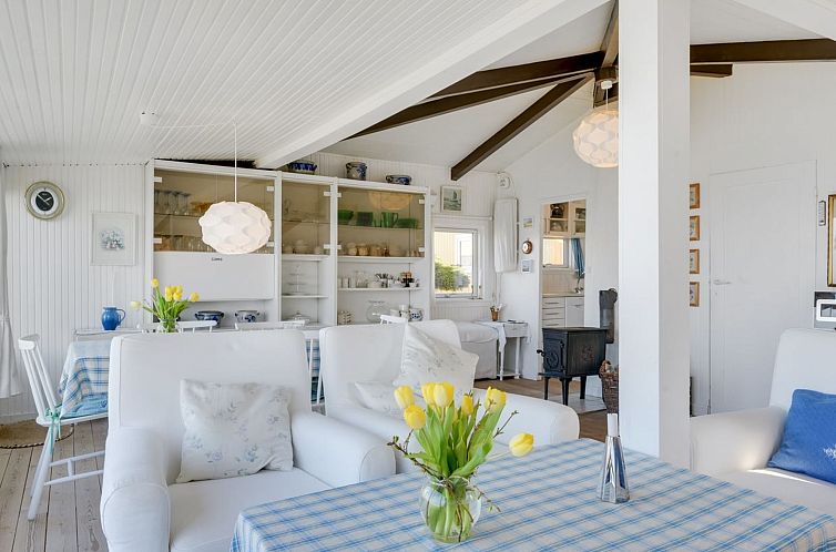 Vakantiehuis "Orwik" - 30m from the sea