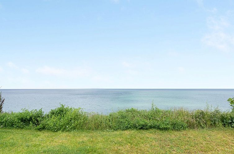 Vakantiehuis "Orwik" - 30m from the sea
