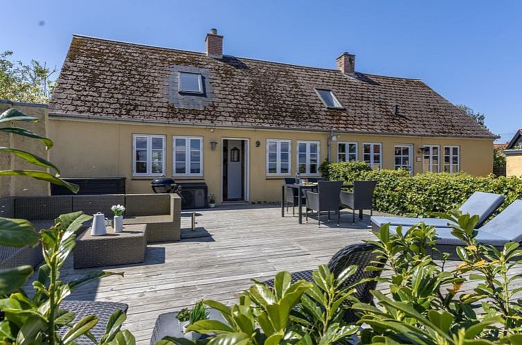 Vakantiehuis "Ilze" - 20m from the sea