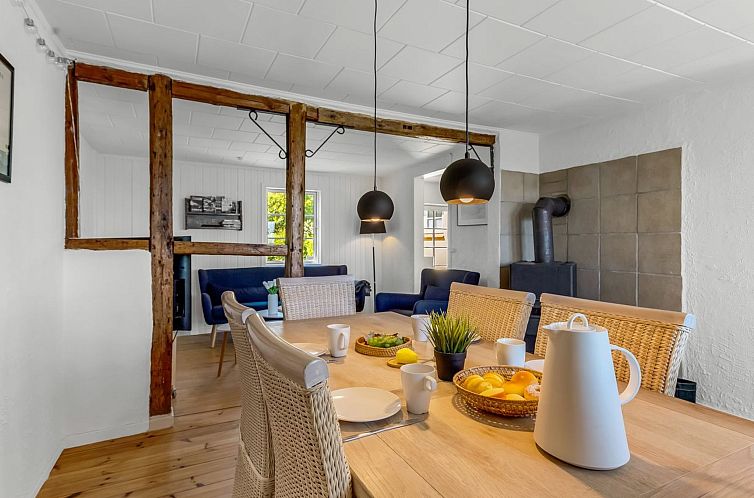 Vakantiehuis "Ilze" - 20m from the sea