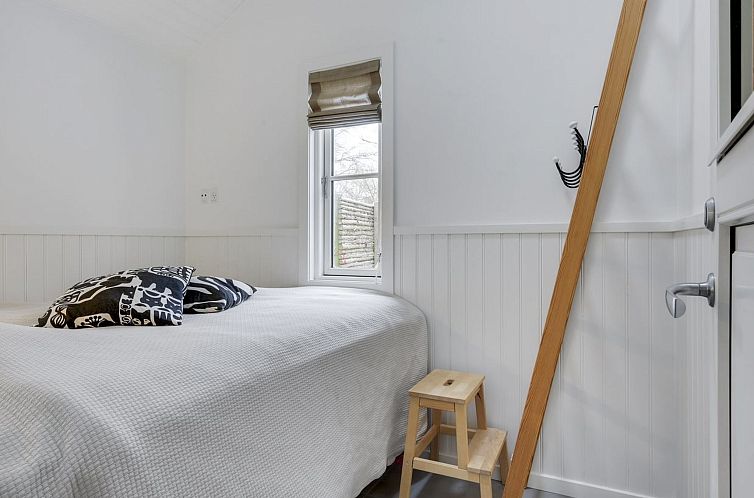 Vakantiehuis "Emely" - 700m from the sea