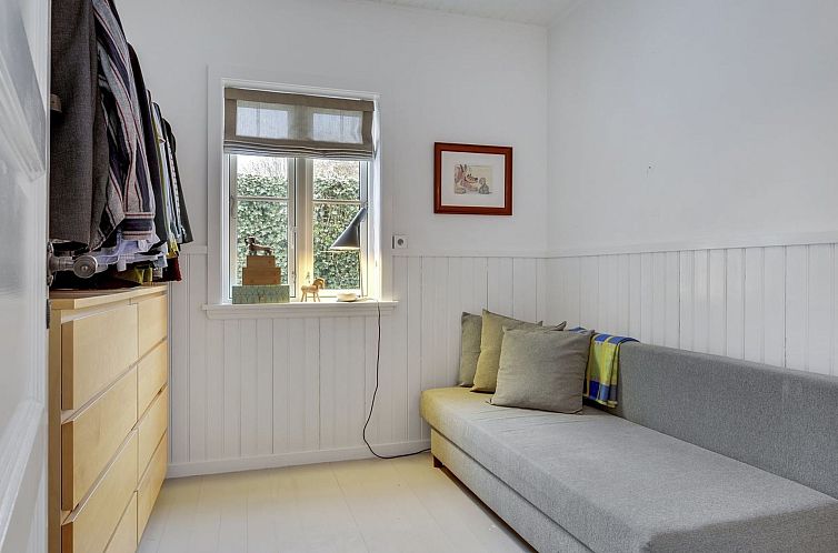 Vakantiehuis "Emely" - 700m from the sea
