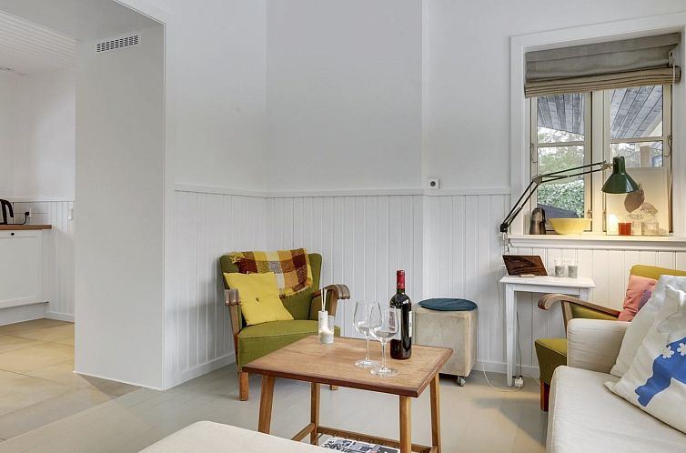 Vakantiehuis "Emely" - 700m from the sea