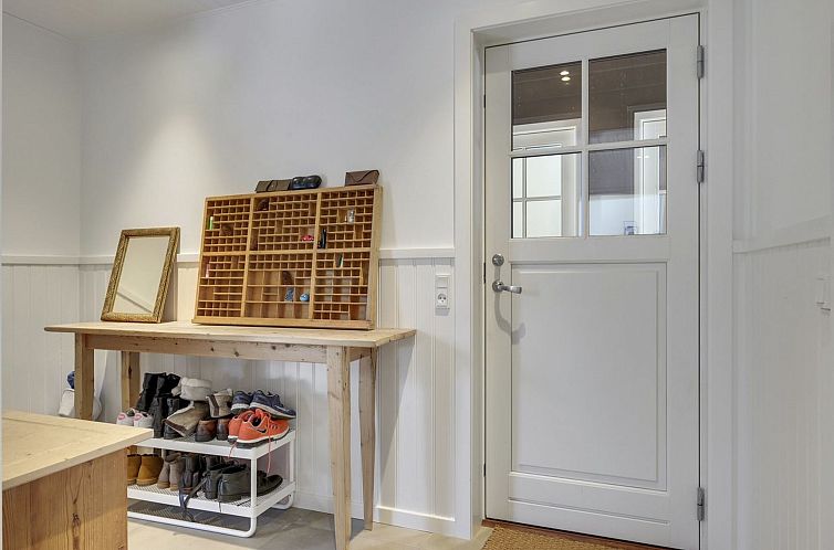 Vakantiehuis "Emely" - 700m from the sea