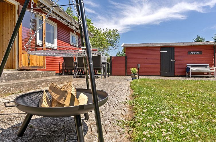 Vakantiehuis "Hege" - 450m from the sea