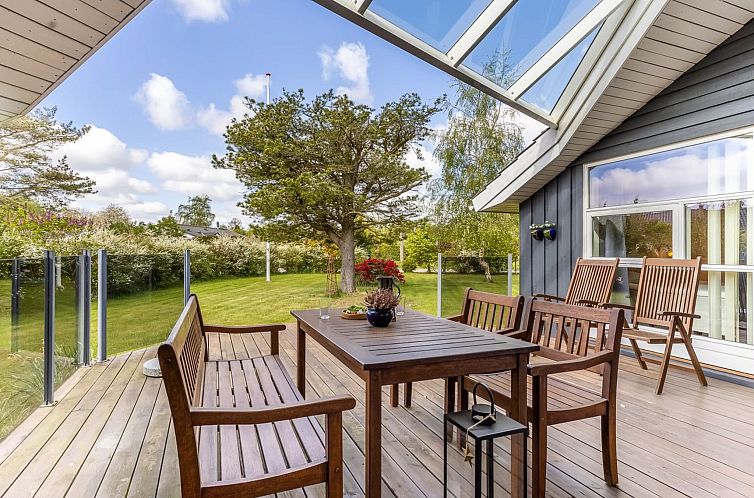 Vakantiehuis "Winona" - 250m from the sea