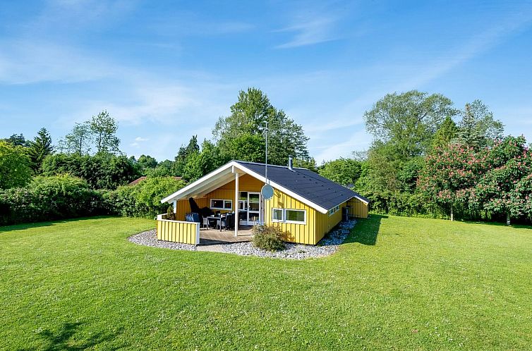 Vakantiehuis "Guja" - 250m from the sea