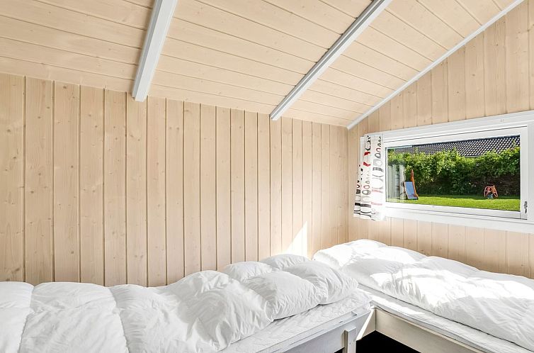 Vakantiehuis "Guja" - 250m from the sea