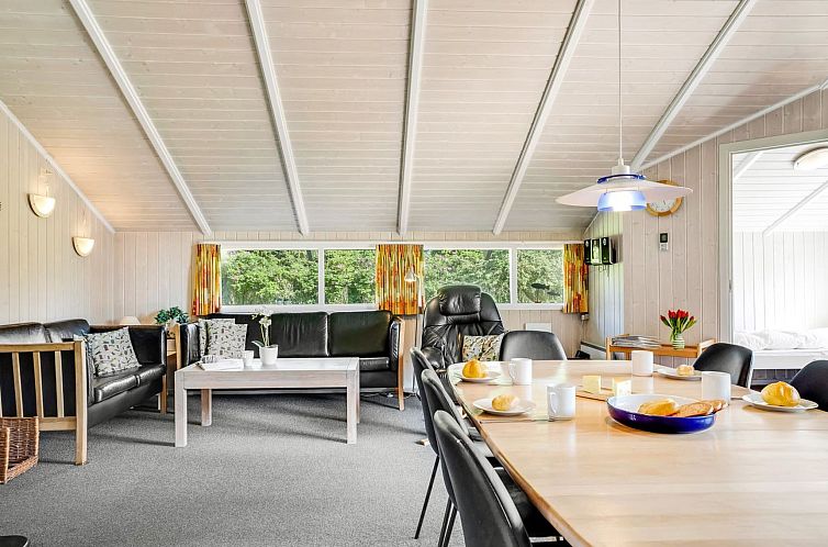 Vakantiehuis "Guja" - 250m from the sea