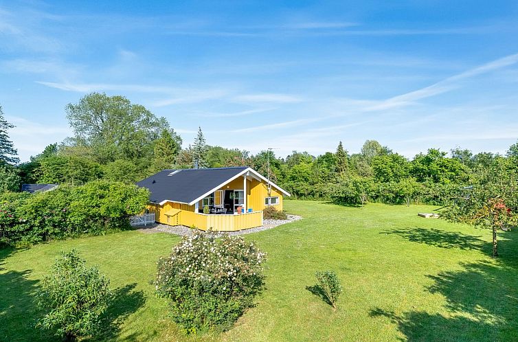 Vakantiehuis "Guja" - 250m from the sea
