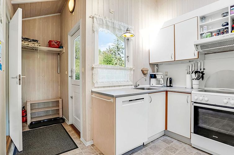 Vakantiehuis "Guja" - 250m from the sea