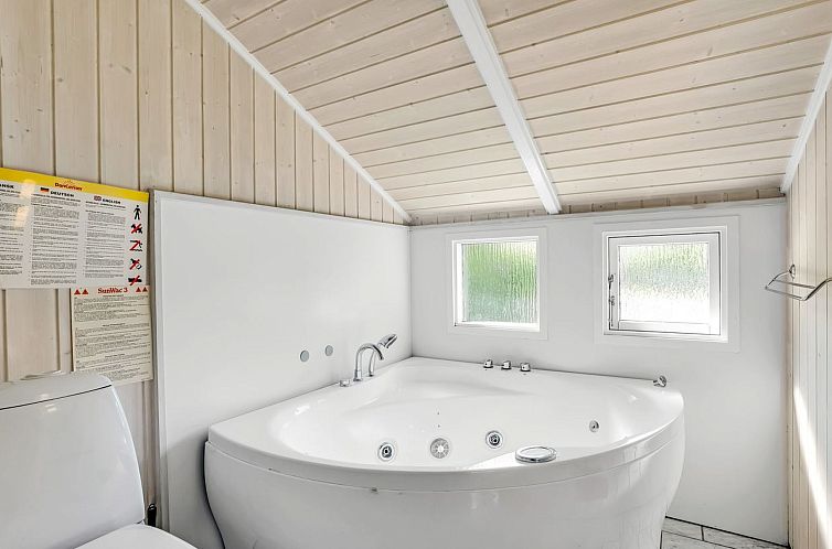 Vakantiehuis "Guja" - 250m from the sea
