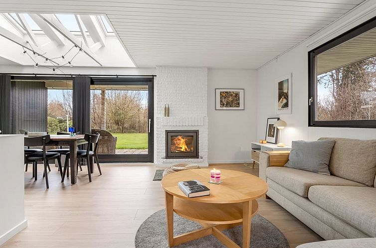 Vakantiehuis "Arild" - 700m from the sea