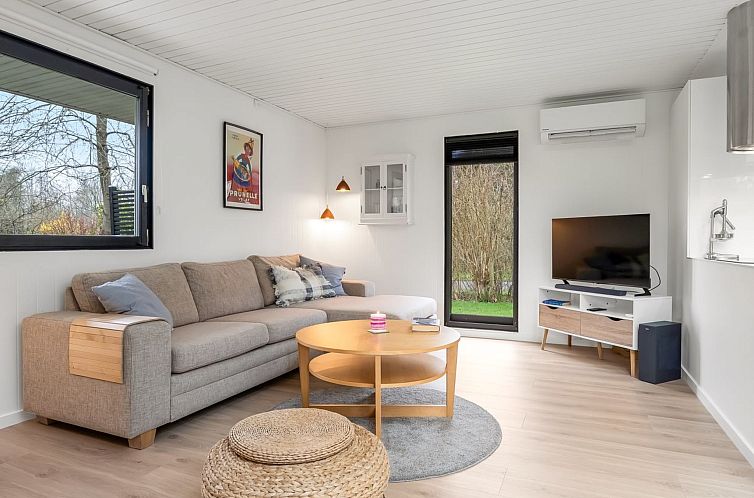 Vakantiehuis "Arild" - 700m from the sea