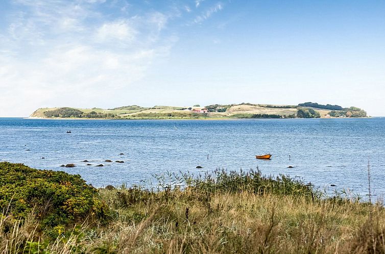 Vakantiehuis "Varma" - 25m from the sea