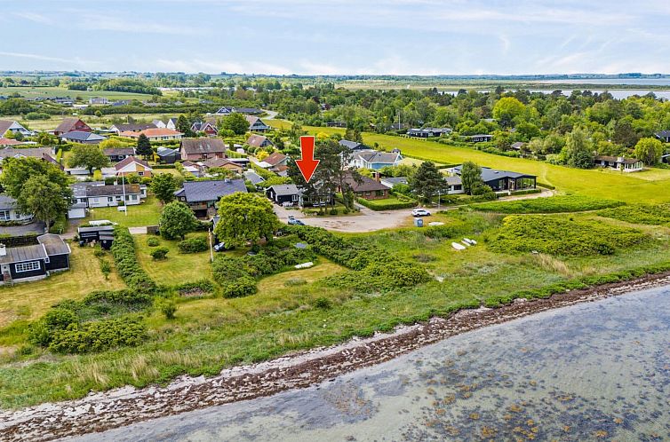 Vakantiehuis "Varma" - 25m from the sea