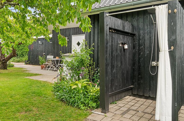 Vakantiehuis "Varma" - 25m from the sea