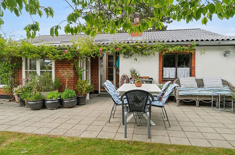 Vakantiehuis "Varma" - 25m from the sea