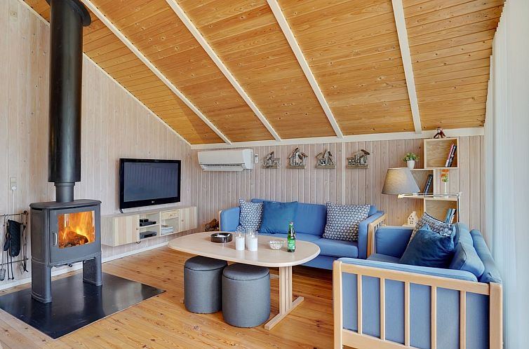 Vakantiehuis "Norna" - 300m from the sea