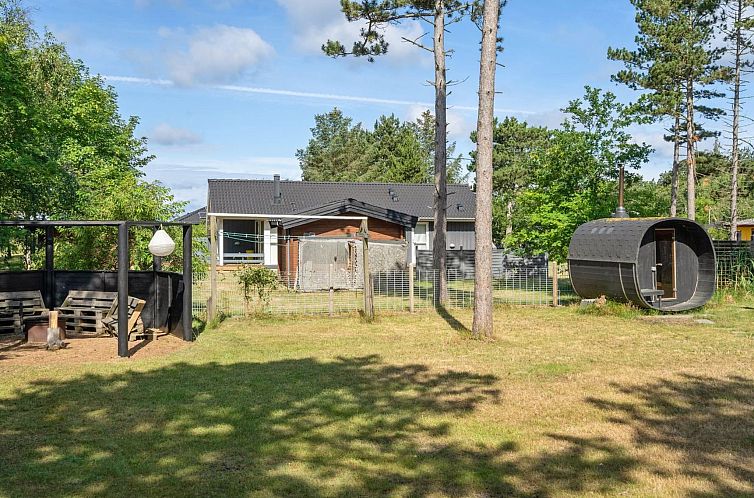 Vakantiehuis "Sahra" - 200m from the sea