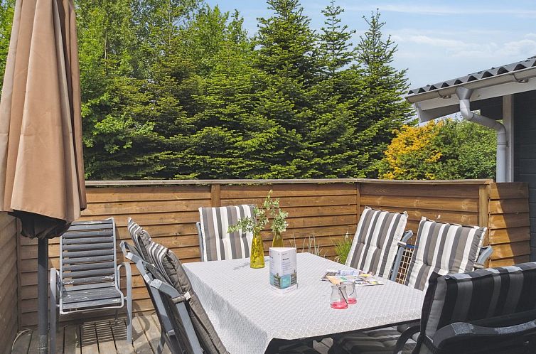 Vakantiehuis "Oiva" - 450m from the sea