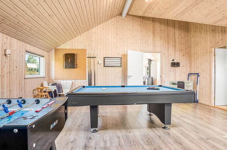 Vakantiehuis "Jurgis" - 900m from the sea