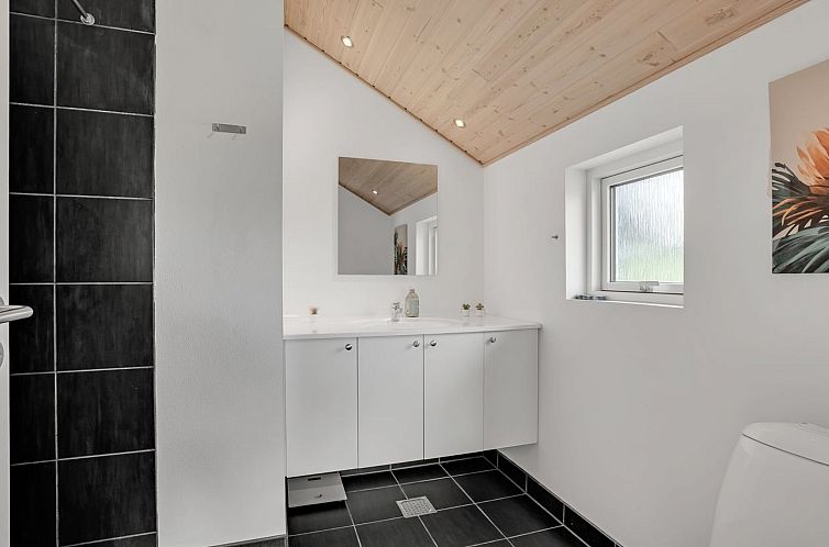 Vakantiehuis "Mika" - 800m from the sea