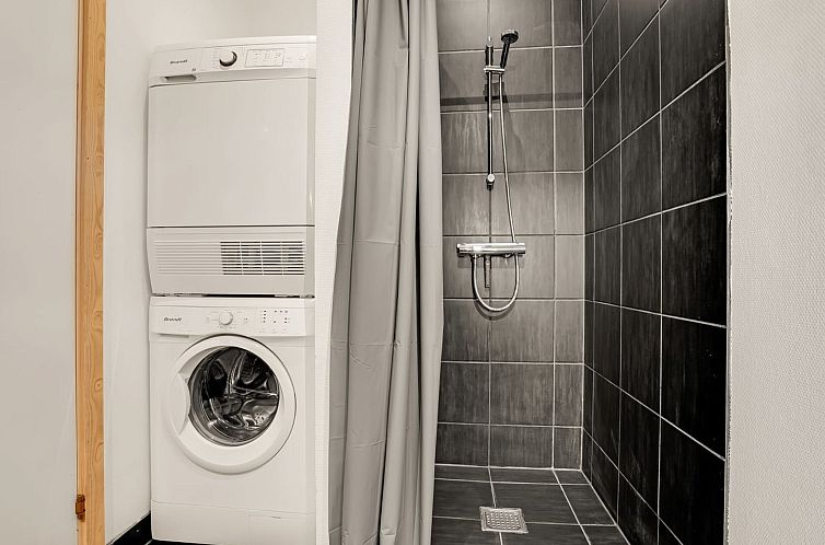 Vakantiehuis "Mika" - 800m from the sea