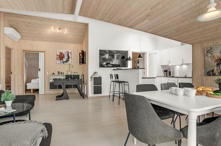 Vakantiehuis "Mika" - 800m from the sea