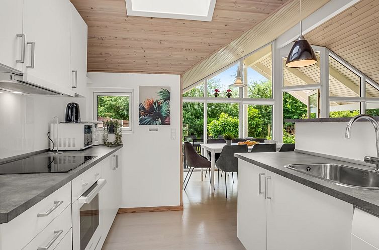 Vakantiehuis "Mika" - 800m from the sea