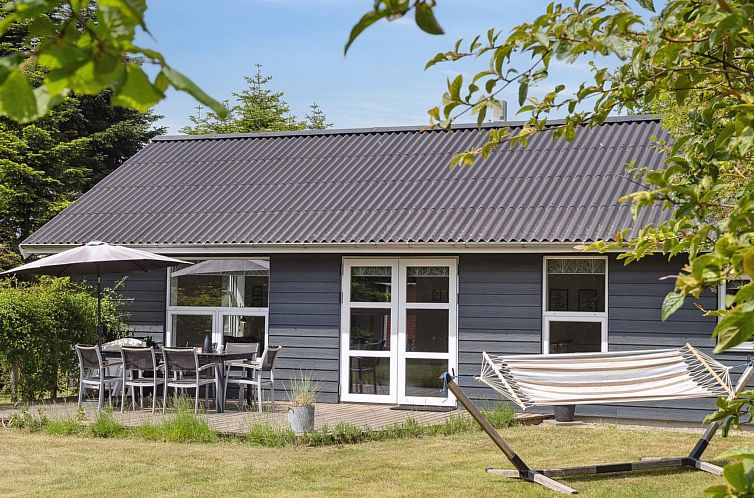 Vakantiehuis "Oiva" - 450m from the sea