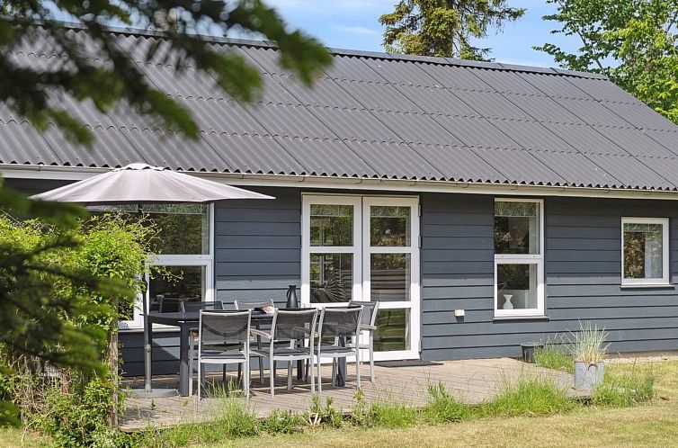 Vakantiehuis "Oiva" - 450m from the sea