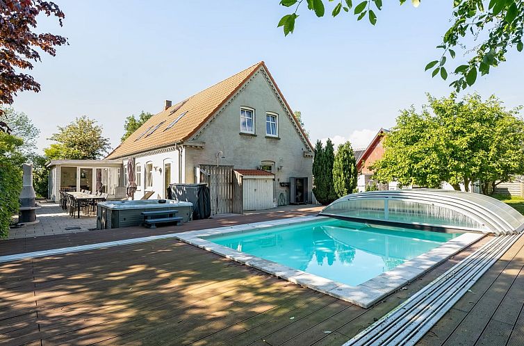 Vakantiehuis "Thorward" - 1.5km from the sea