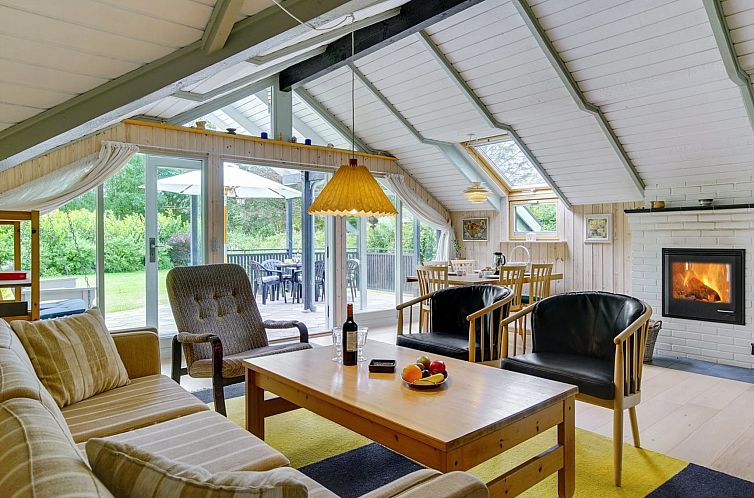 Vakantiehuis "Nadezda" - 450m from the sea