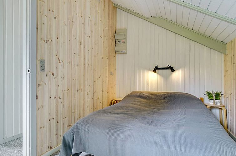 Vakantiehuis "Nadezda" - 450m from the sea