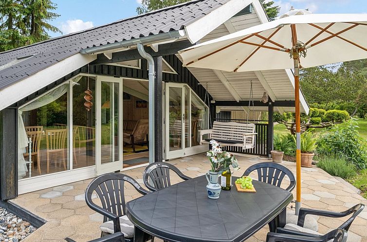 Vakantiehuis "Nadezda" - 450m from the sea