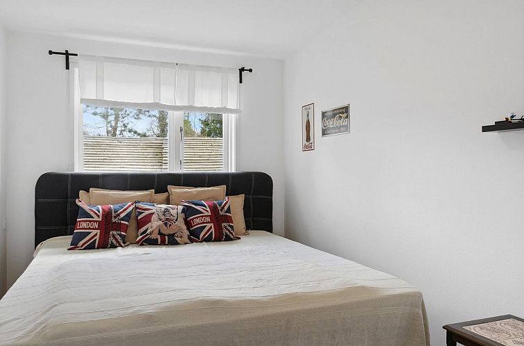 Vakantiehuis "Aruna" - 550m from the sea