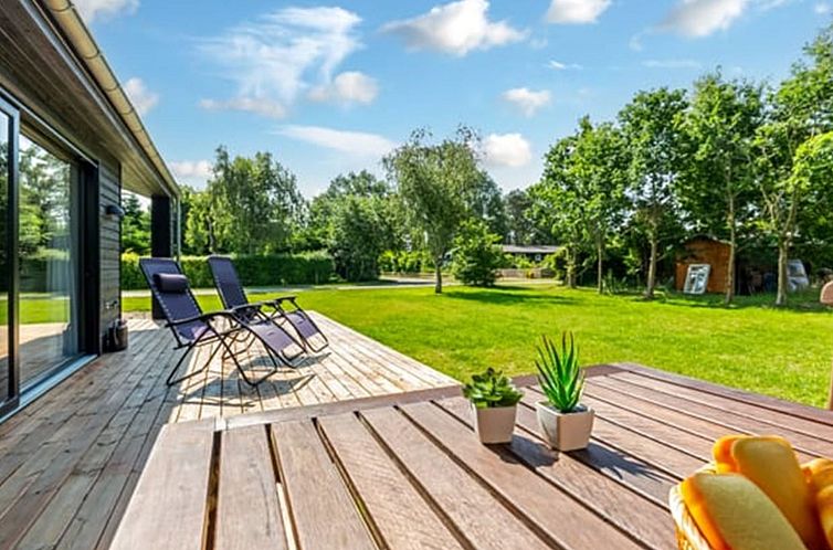 Vakantiehuis "Mareike" - 200m from the sea