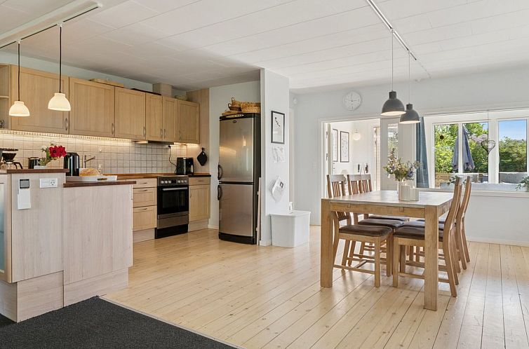 Vakantiehuis "Ømund" - 600m to the fjord