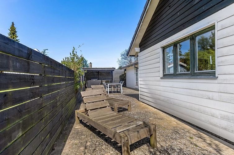 Vakantiehuis "Prohor" - 150m from the sea