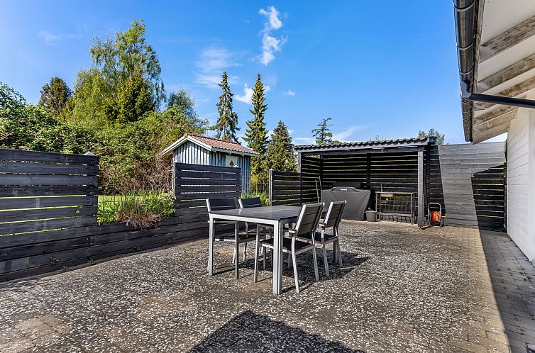 Vakantiehuis "Prohor" - 150m from the sea