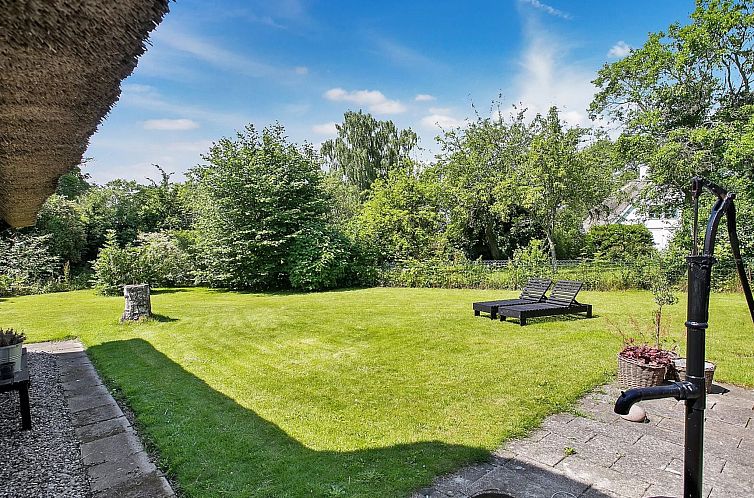 Vakantiehuis "Sibo" - 1.5km from the sea