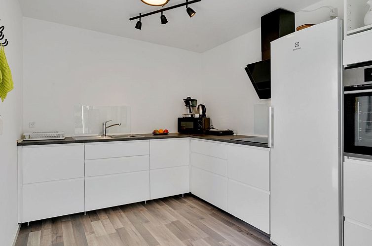 Vakantiehuis "Sighmund" - 530m from the sea