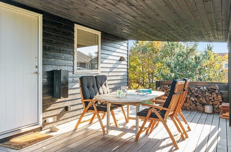 Vakantiehuis "Helin" - 100m from the sea