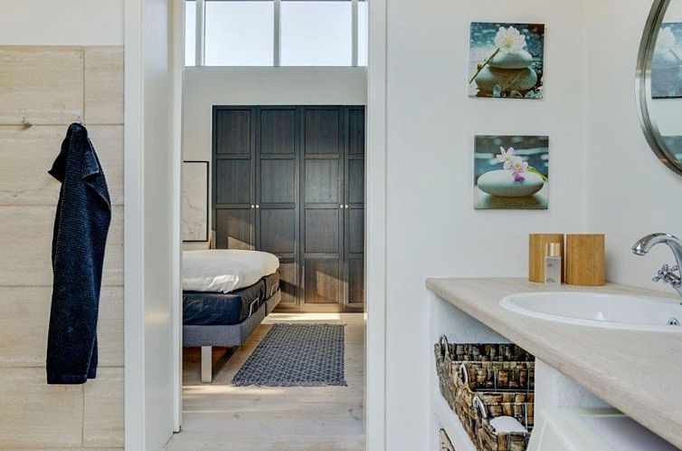 Vakantiehuis "Helin" - 100m from the sea