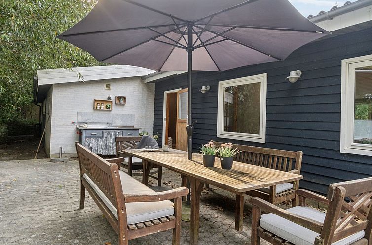 Vakantiehuis "Eilke" - 125m from the sea