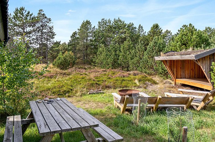 Vakantiehuis "Lisbeth" - 400m from the sea