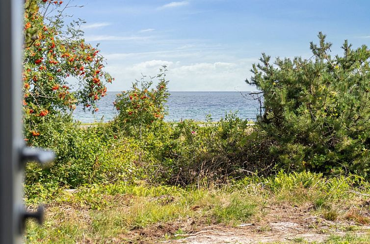 Vakantiehuis "Lisbeth" - 400m from the sea