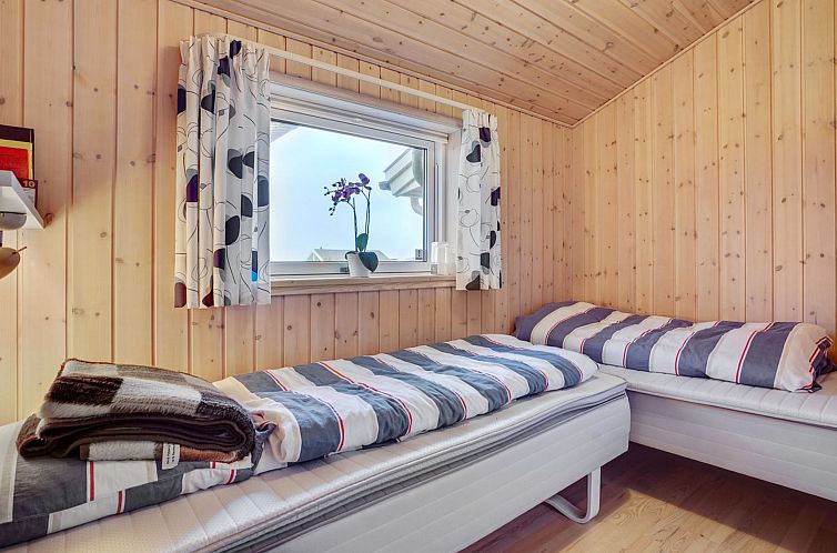 Vakantiehuis "Ewa" - 75m from the sea